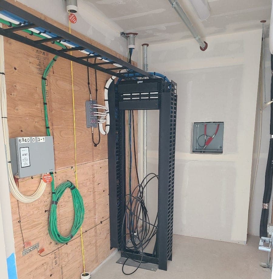 Low Voltage — photo 3